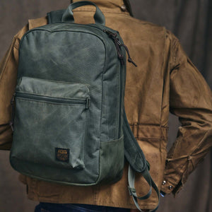 Surveyor 25l backpack di Filson | Service green (Green)