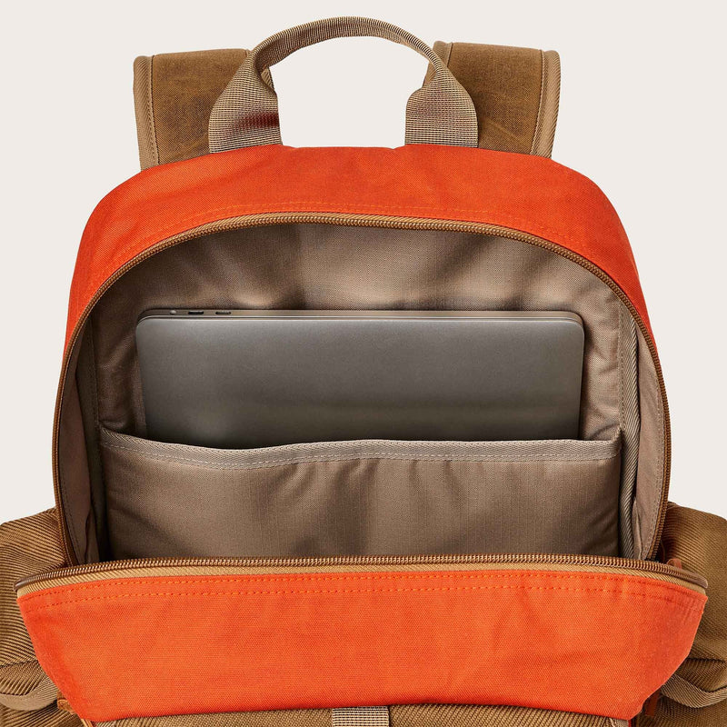 Surveyor 36l backpack di Filson | Dark tan/flame (Orange)