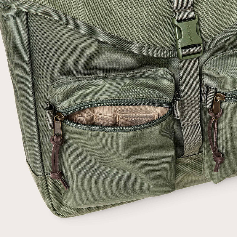 Surveyor messenger bag by Filson | Service green (Green)