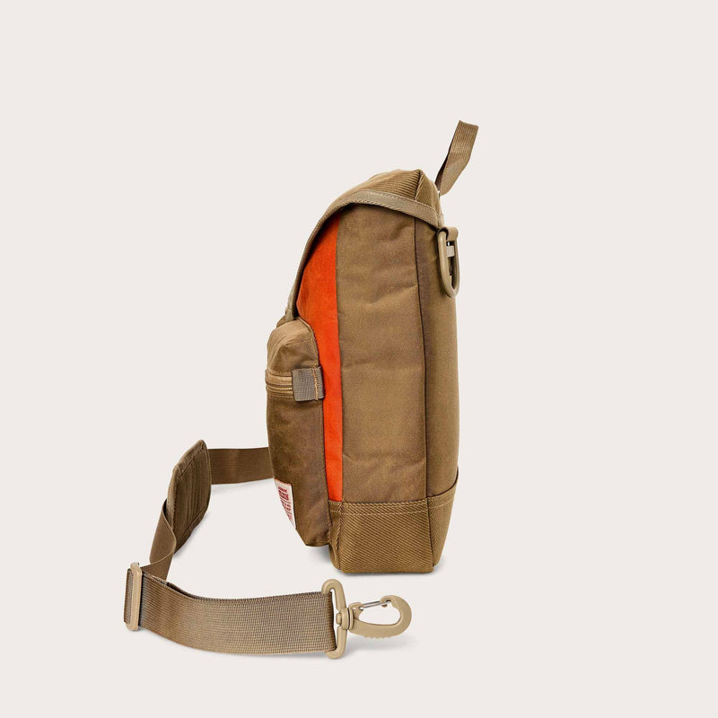 Surveyor messenger bag von Filson | Dark tan / flame (Orange)