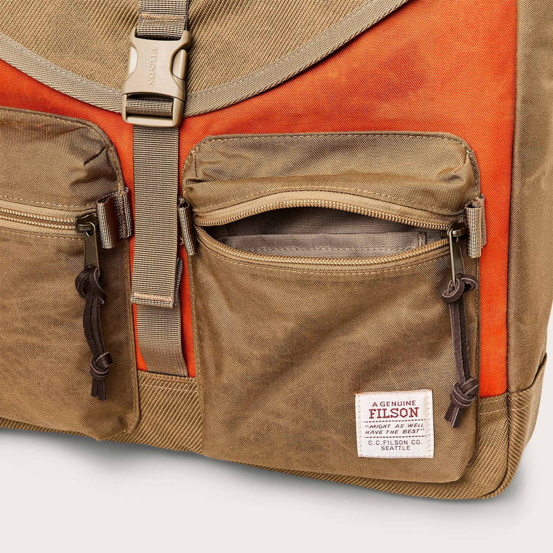 Surveyor messenger bag von Filson | Dark tan / flame (Orange)