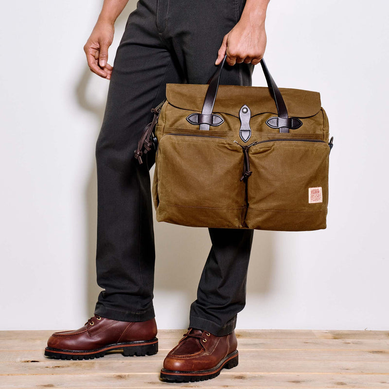 24 hour tin cloth briefcase di Filson | Dark tan (Beige)