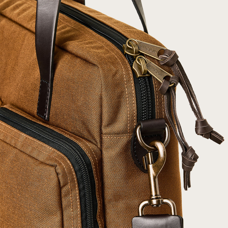 Dryden briefcase von Filson | Whiskey (Beige)