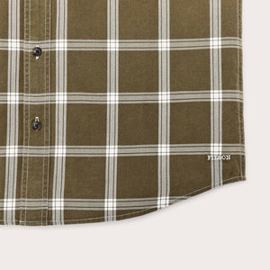 Short sleeve lightweight alaskan guide shirt di Filson | Green / white plaid (Multicolor)