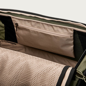 Scout 50l duffle di Filson | Olive / black / cove (Green)