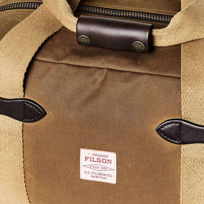 Tin cloth small duffle bag von Filson | Dark tan (Brown)