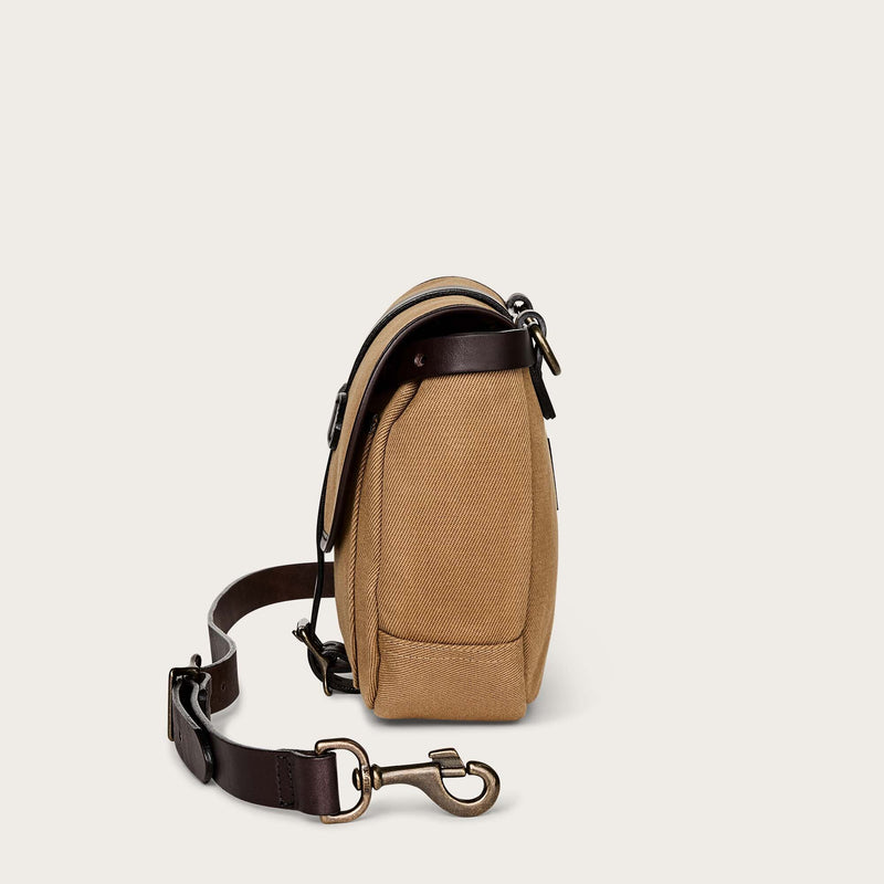 Xs field bag di Filson | Tan (Beige)