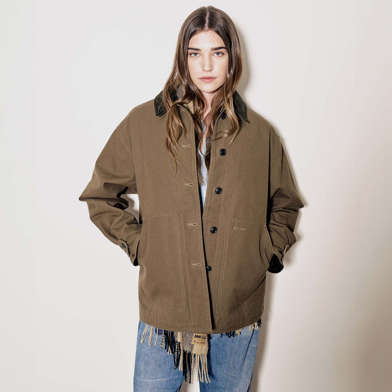 Women's dry tin cloth barn coat di Filson | Marsh olive (Green)